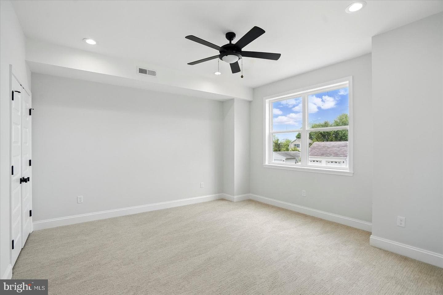 1619 Holly Tree Road photo 12