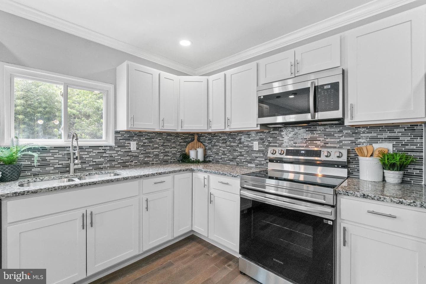 7102 Walnut Avenue photo 12
