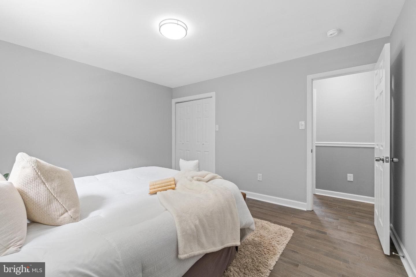 7102 Walnut Avenue photo 18