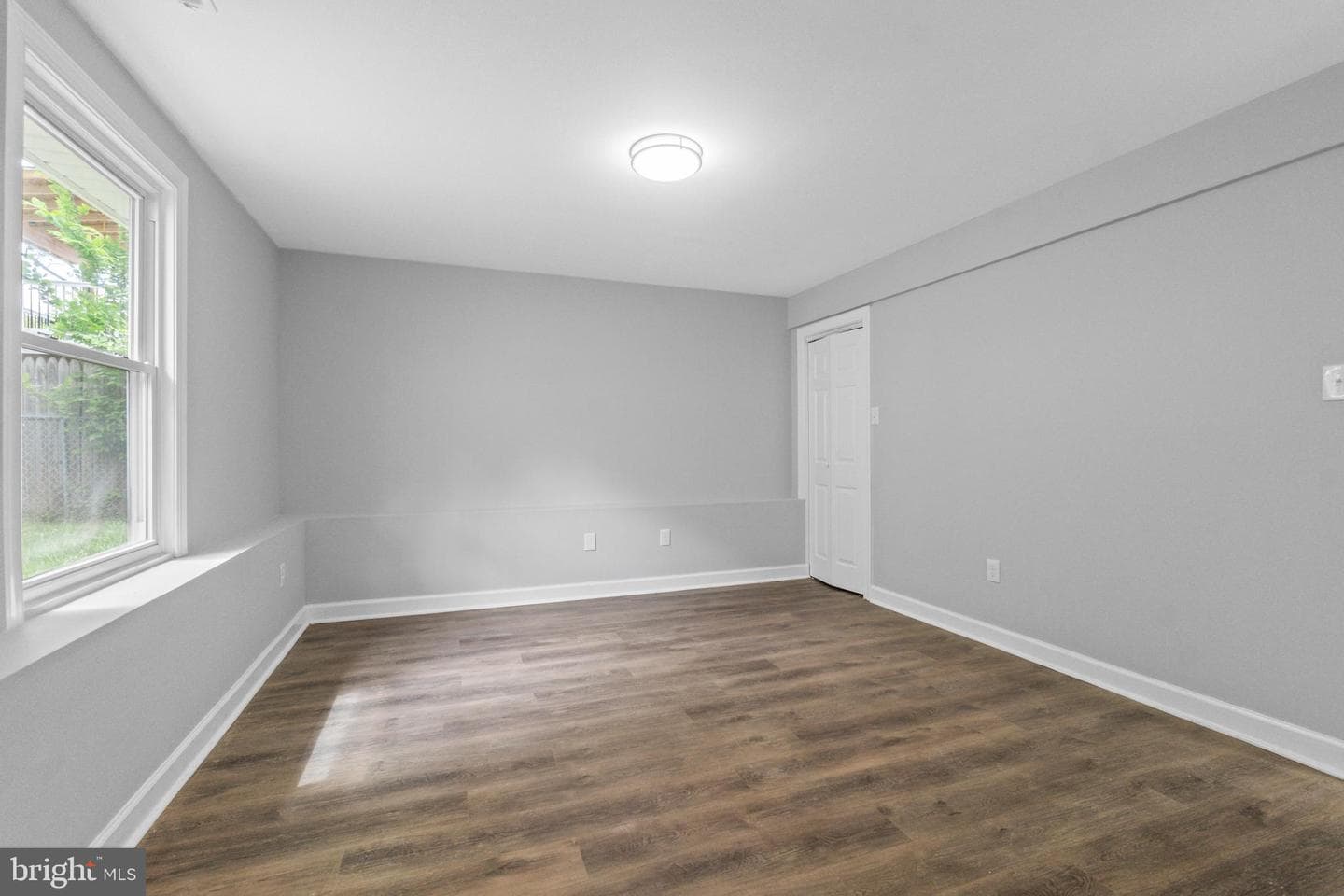 7102 Walnut Avenue photo 29