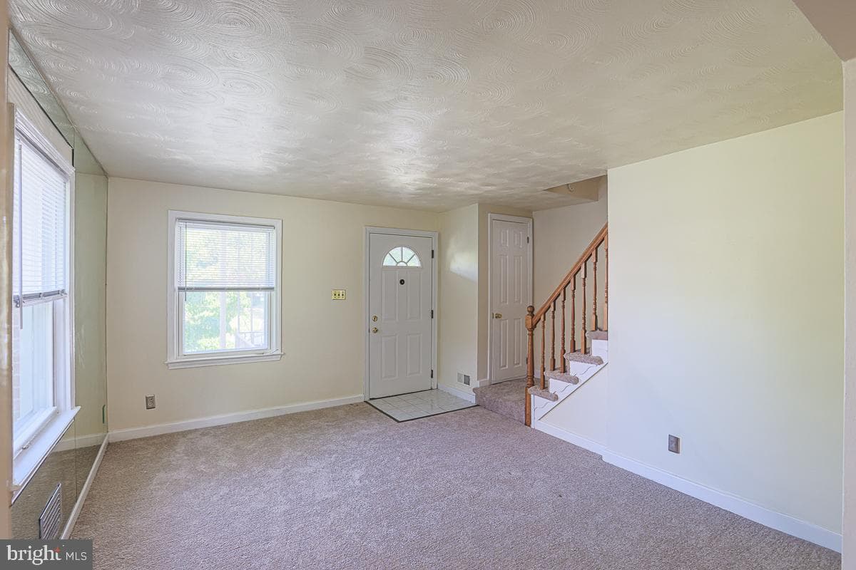 7129 Greenwood Avenue photo 24
