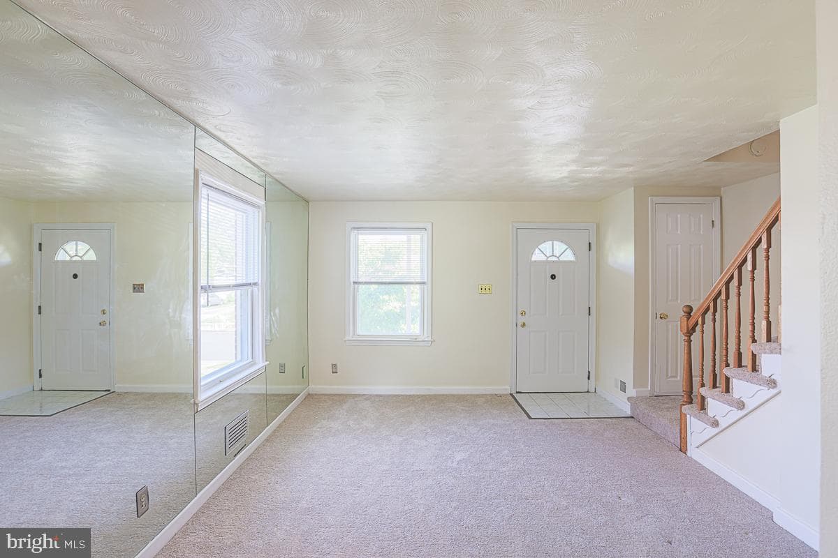 7129 Greenwood Avenue photo 25