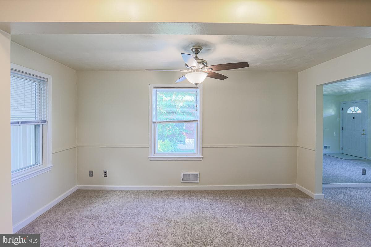 7129 Greenwood Avenue photo 27