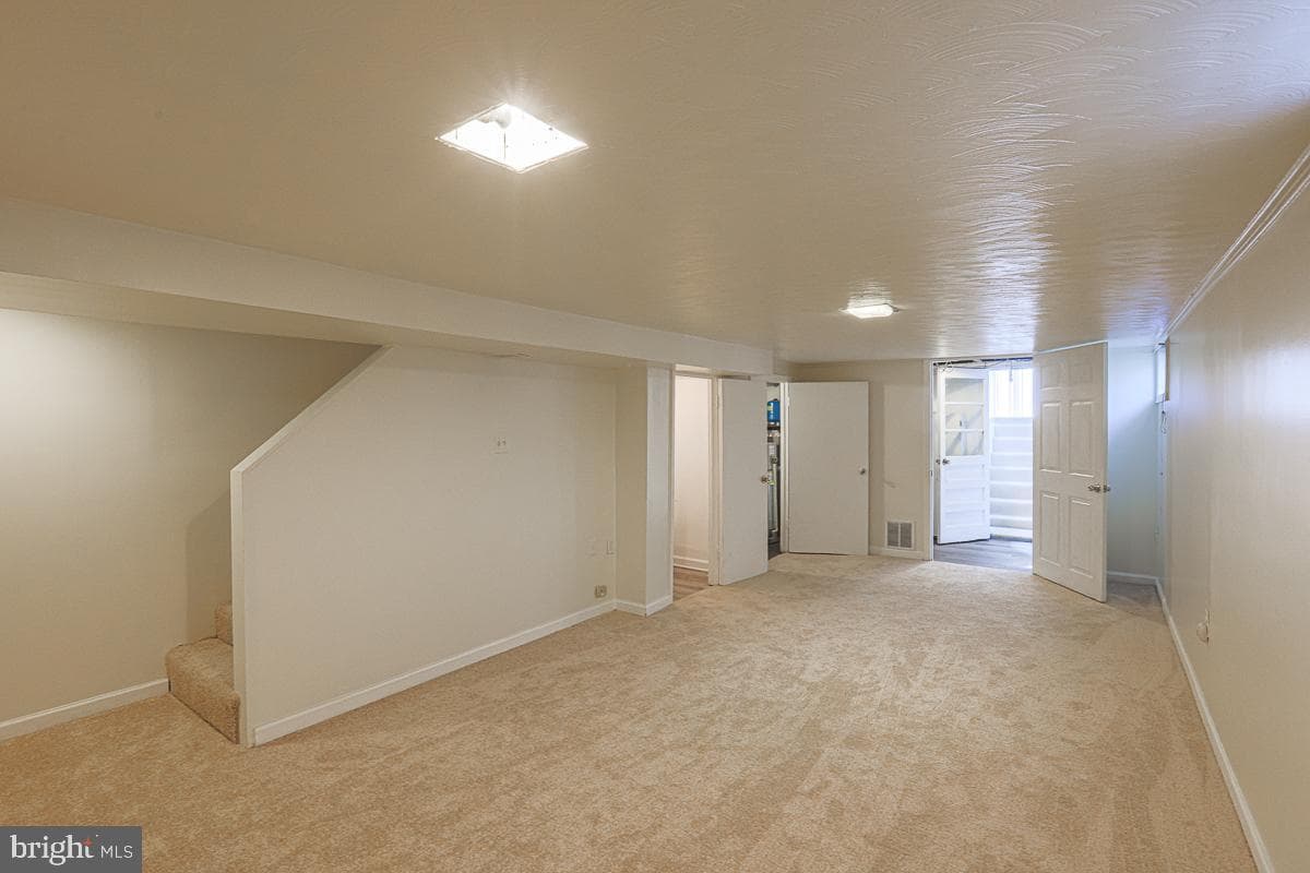 7129 Greenwood Avenue photo 30