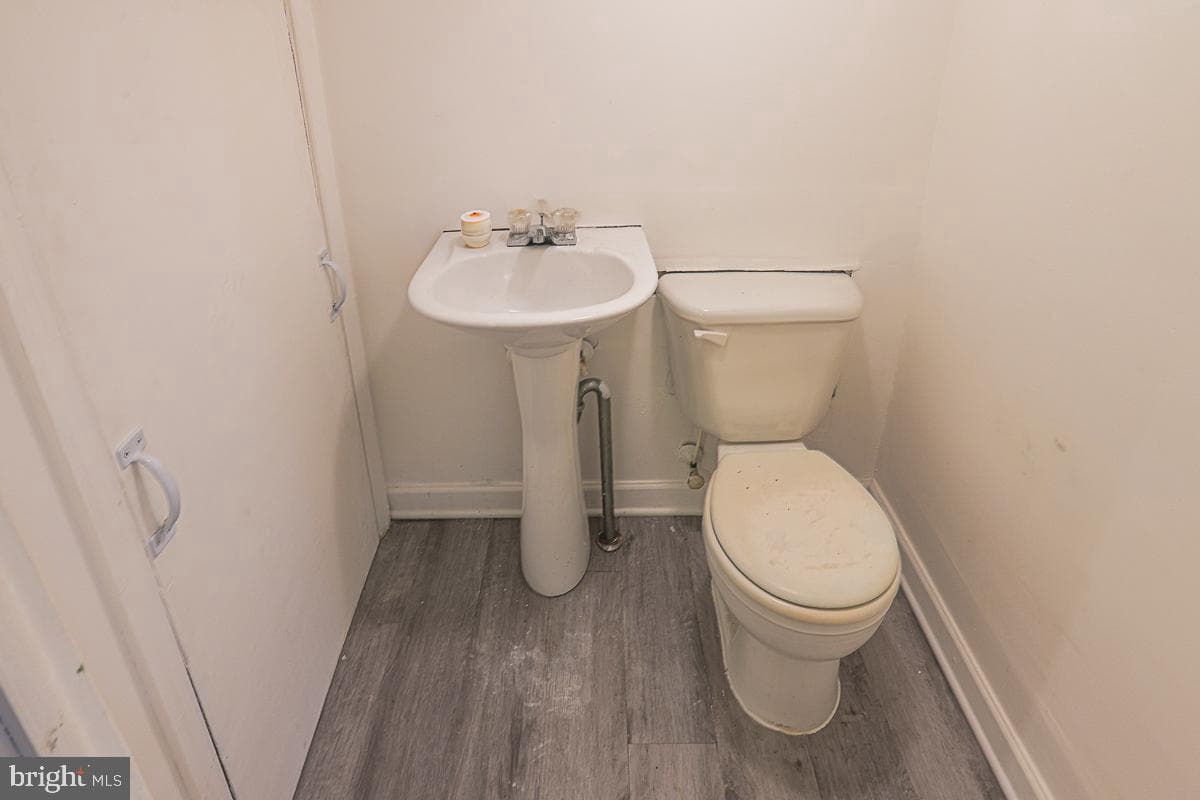 7129 Greenwood Avenue photo 32
