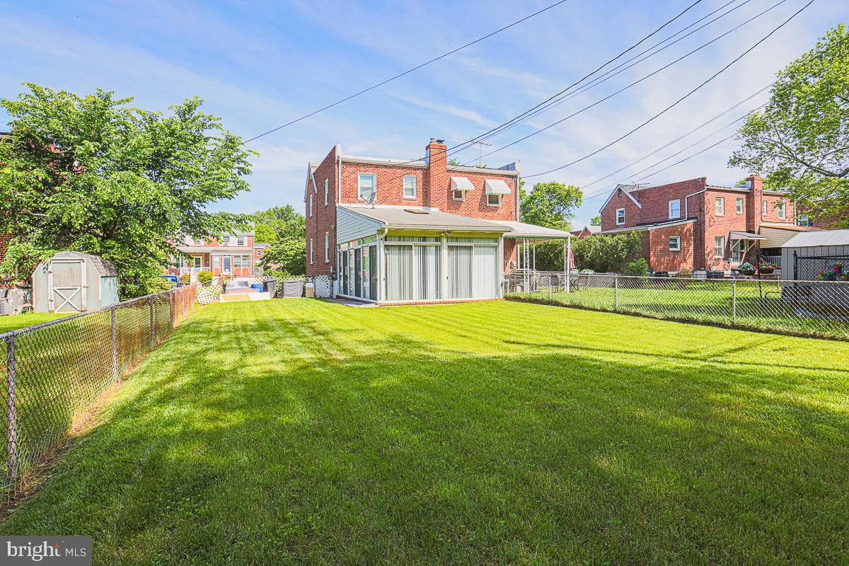 7129 Greenwood Avenue photo 33
