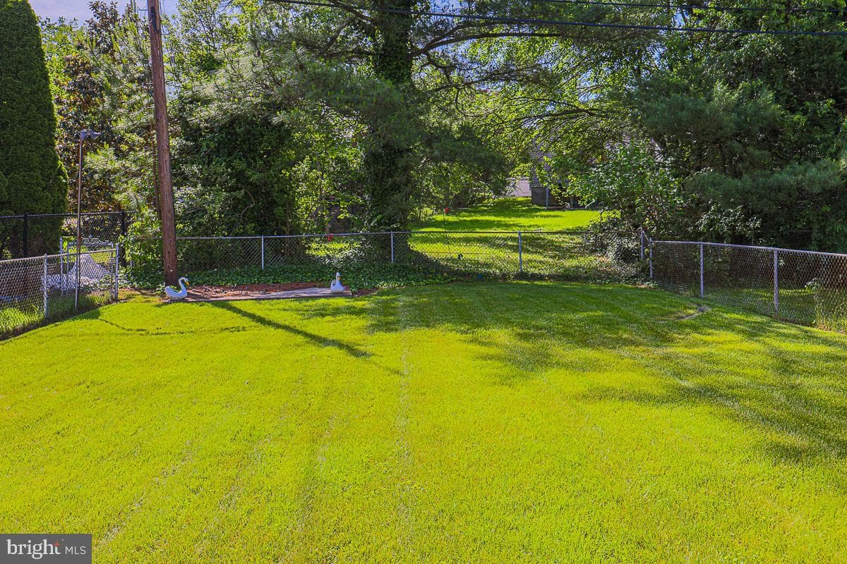 7129 Greenwood Avenue photo 5