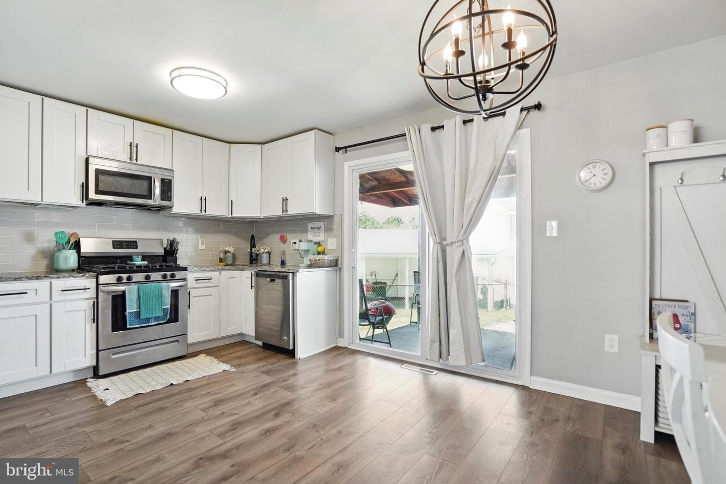 7812 Jamesford photo 16
