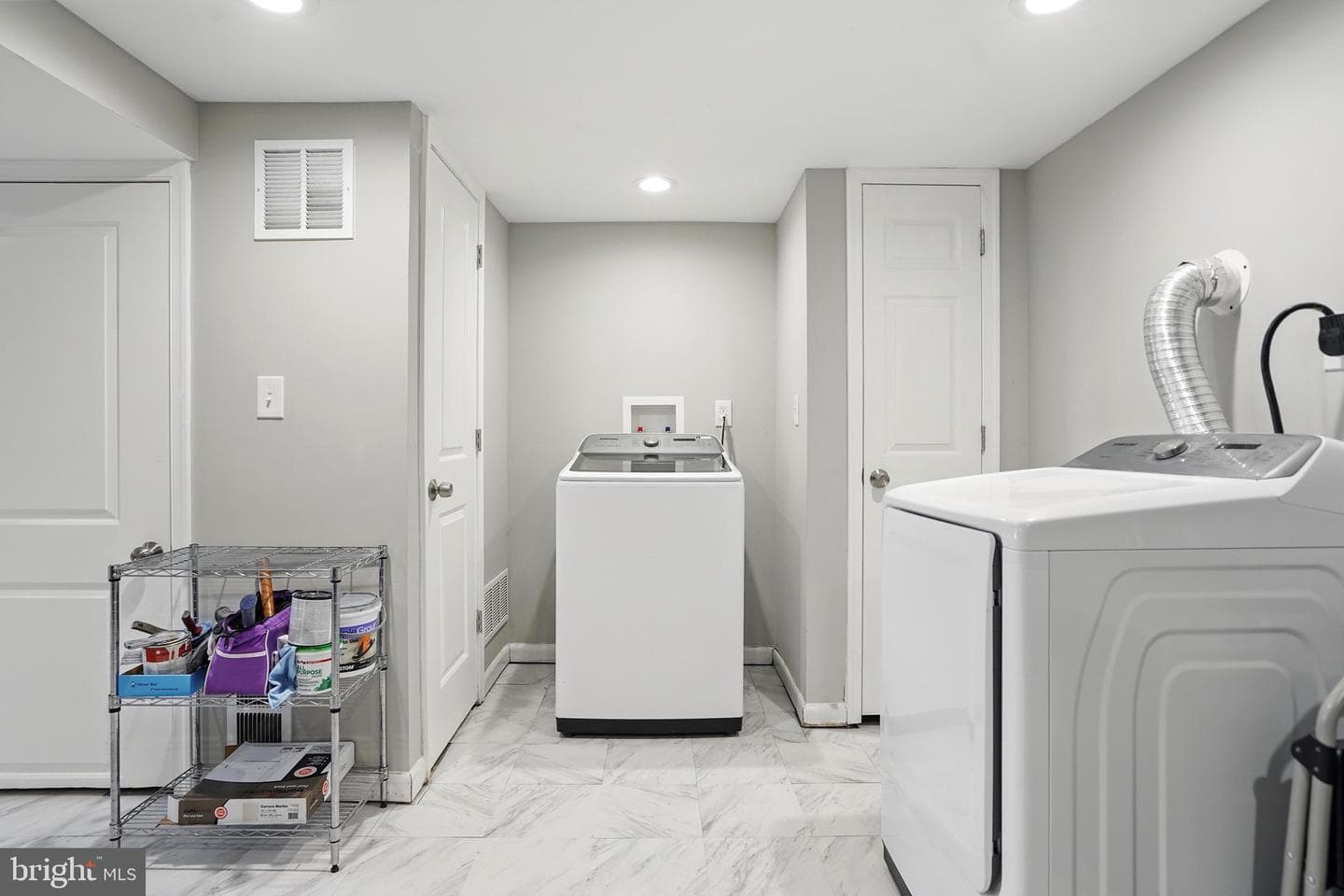 7812 Jamesford photo 20