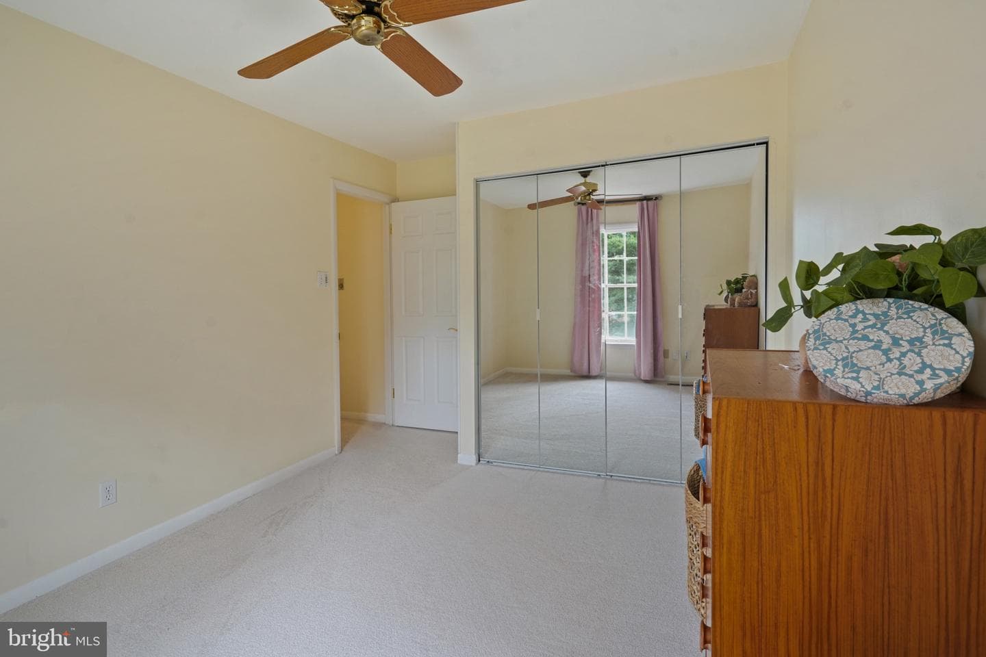 15 Dickens Sq photo 20