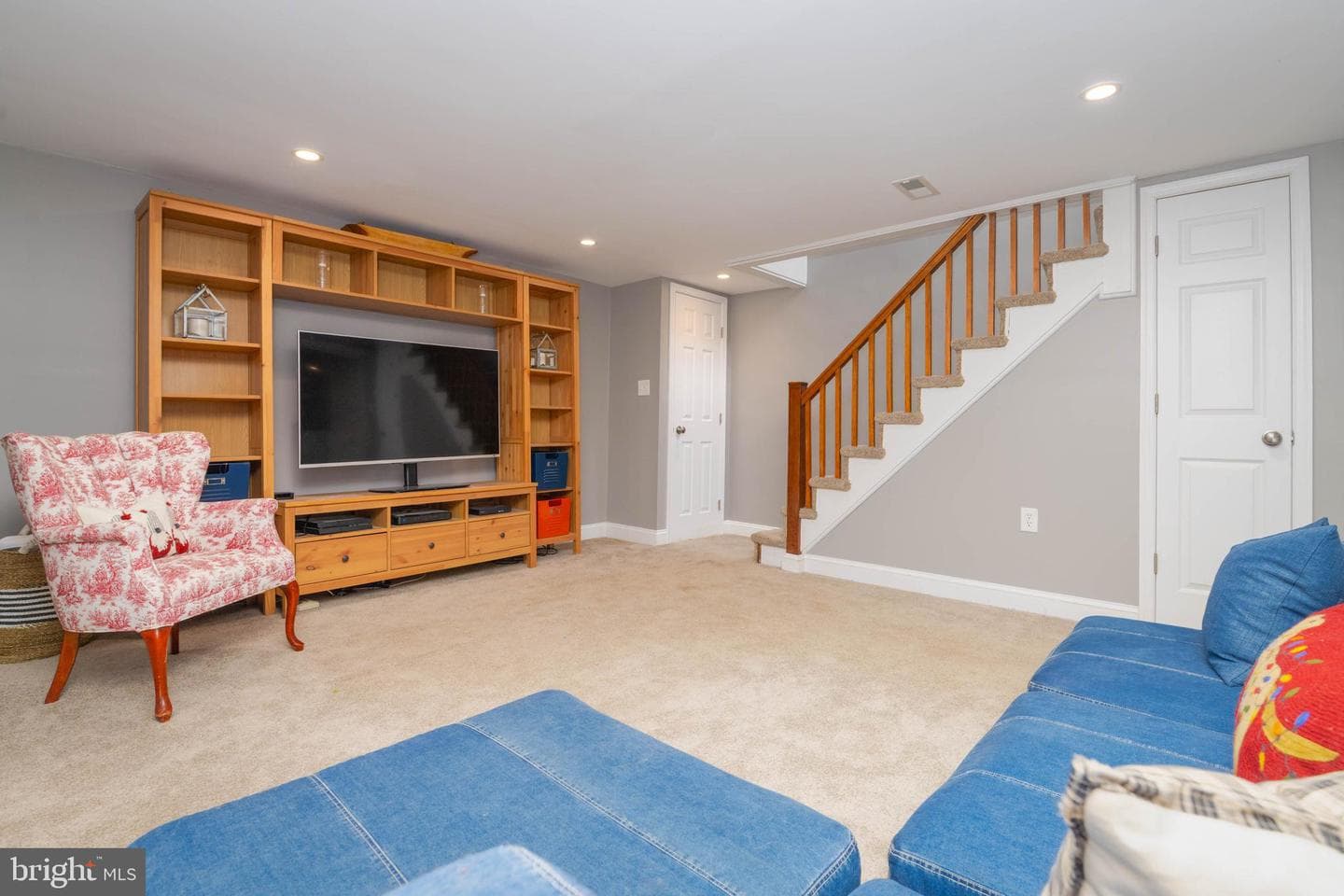 409 Regester Avenue photo 37