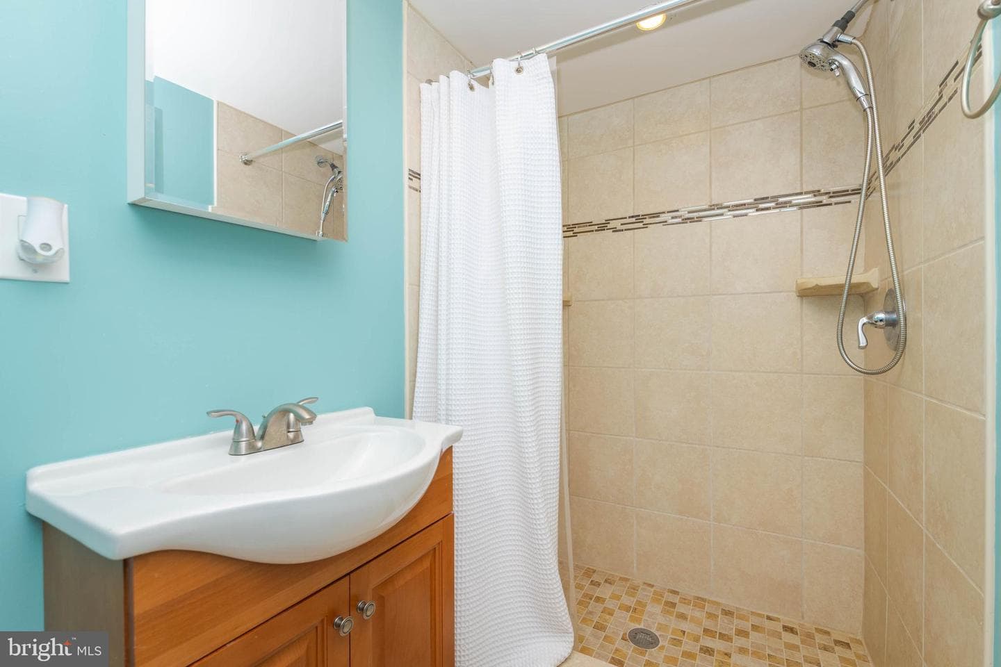 409 Regester Avenue photo 39