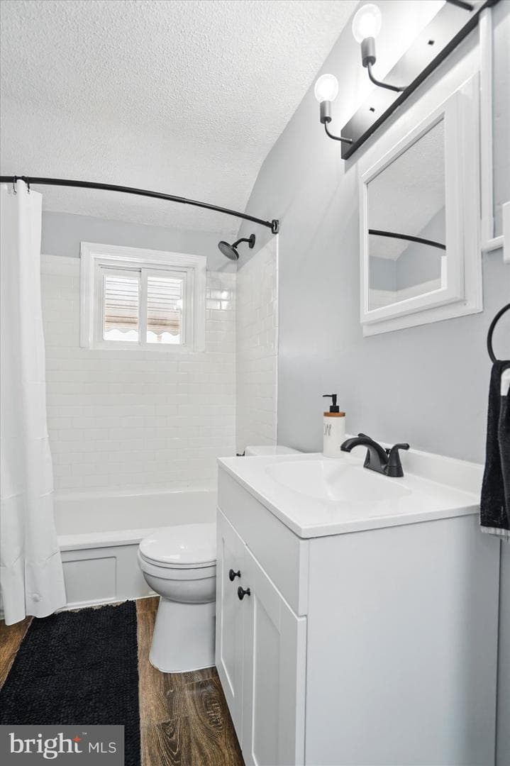 174 Orville Road photo 3