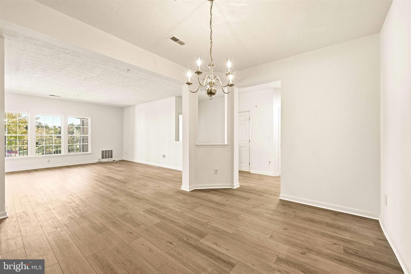 9603 Amberleigh Lane photo 8