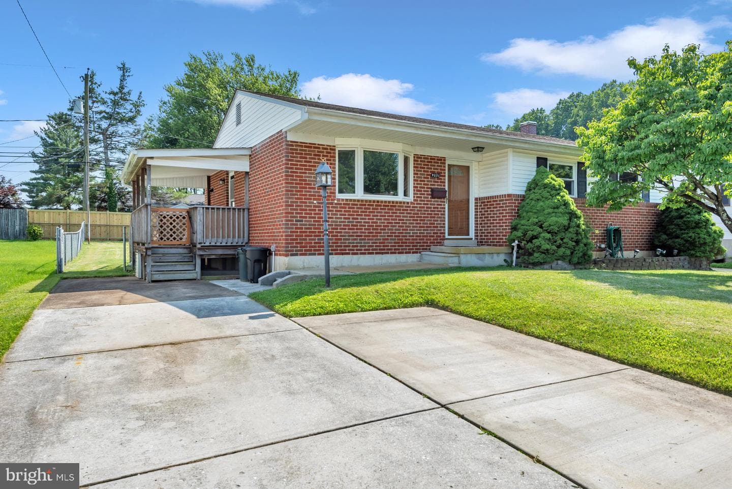9221 Turnbull Road photo 1