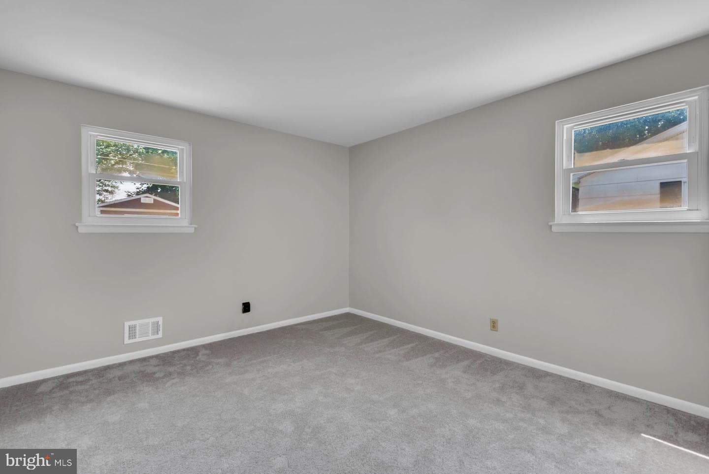 9221 Turnbull Road photo 13