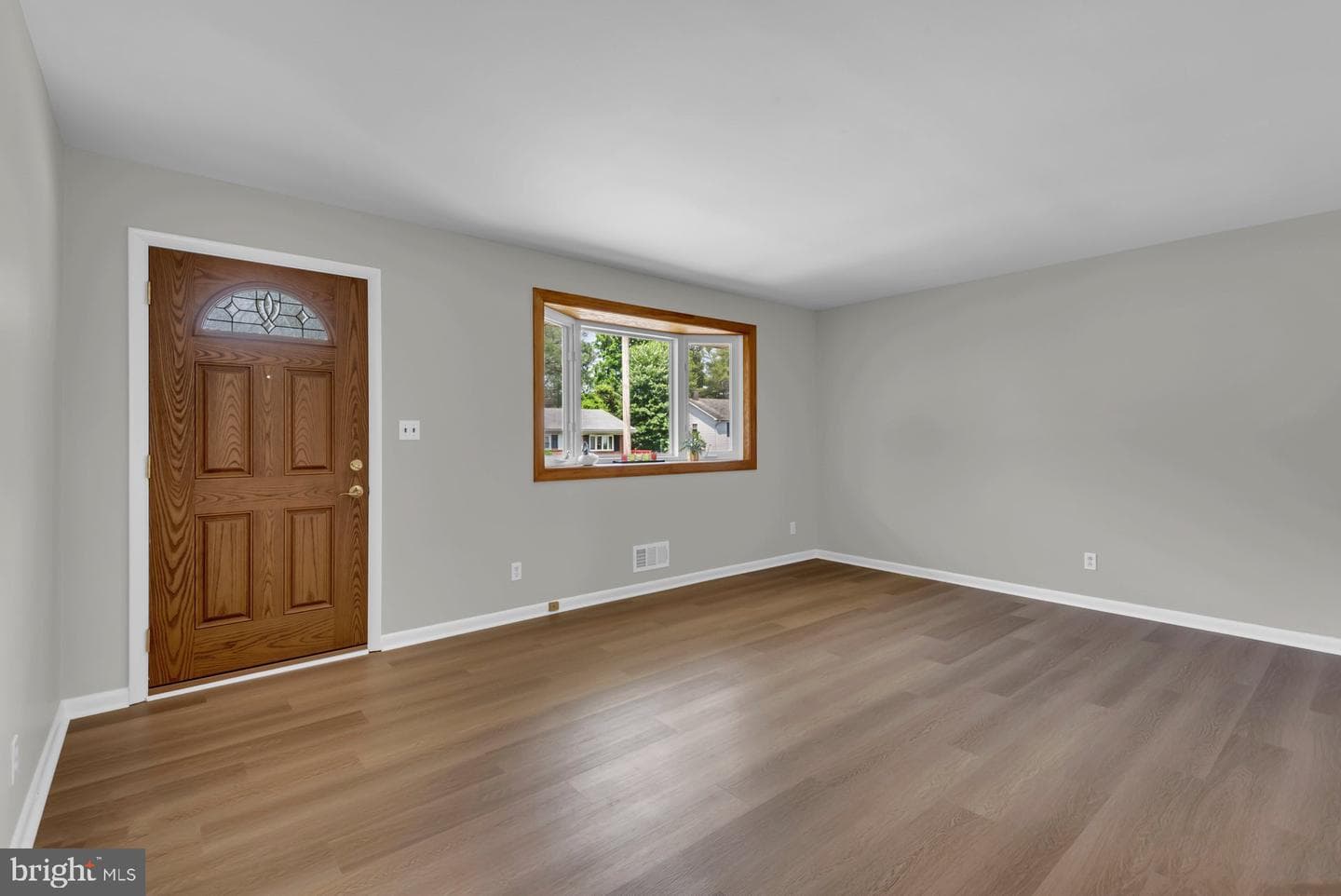 9221 Turnbull Road photo 2