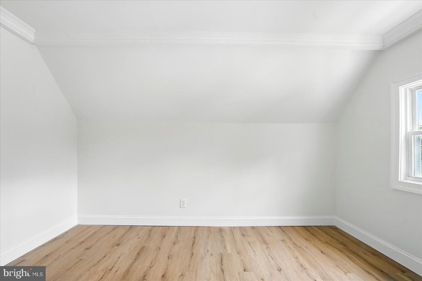 12 N Hawthorne Road N photo 34
