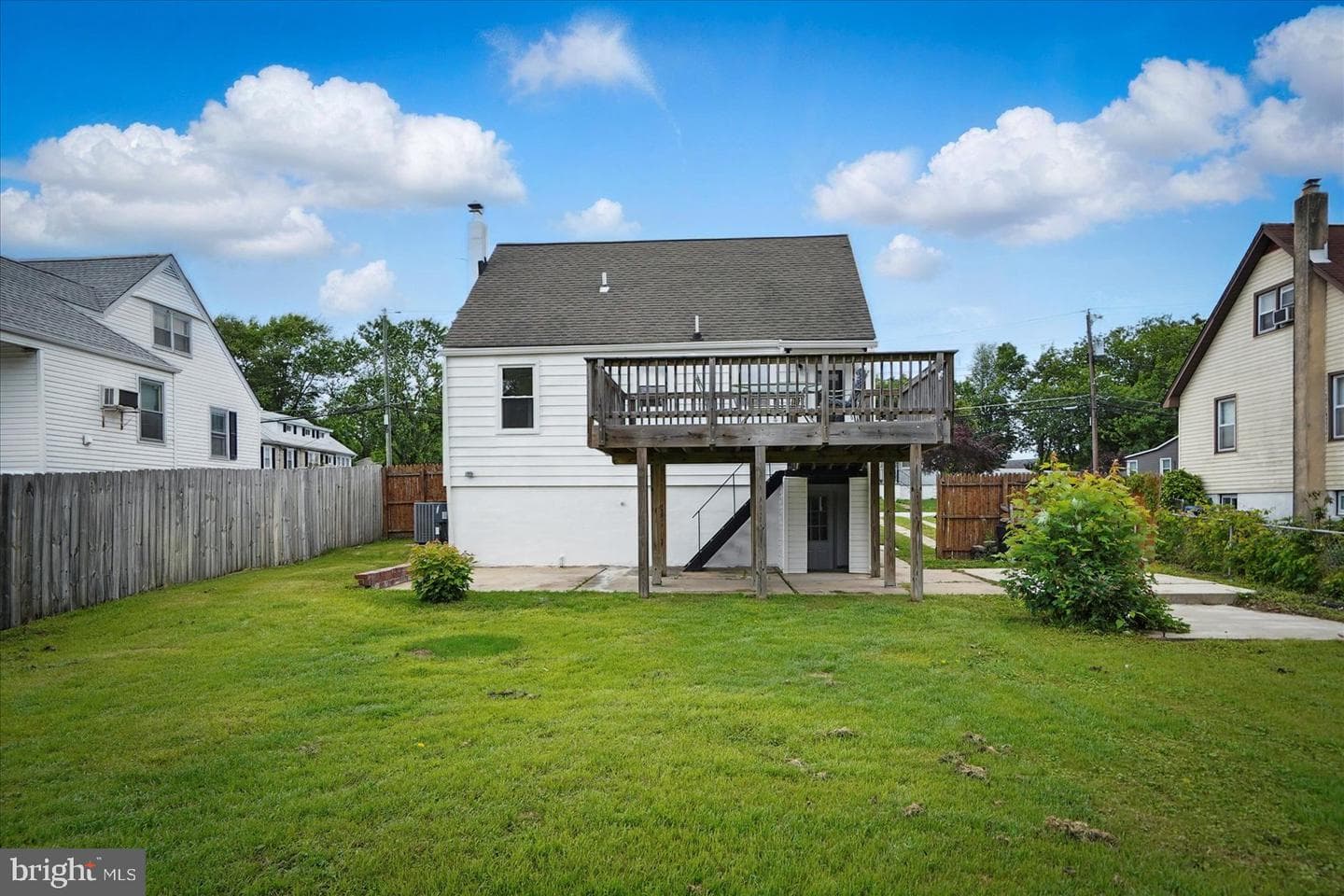 12 N Hawthorne Road N photo 37