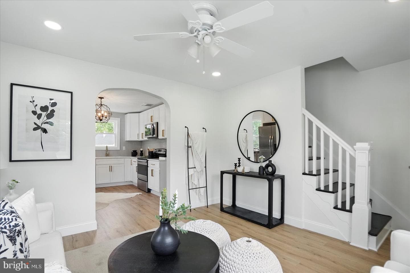 12 N Hawthorne Road N photo 7