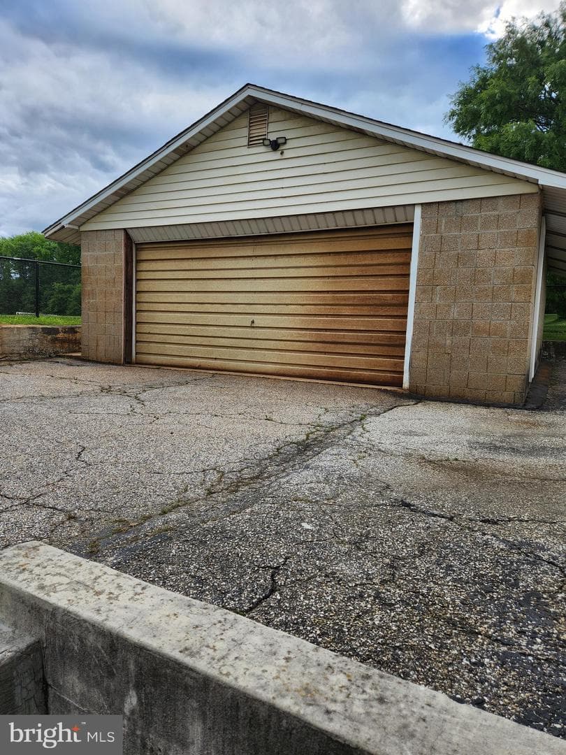 6003 Ebenezer Road photo 15