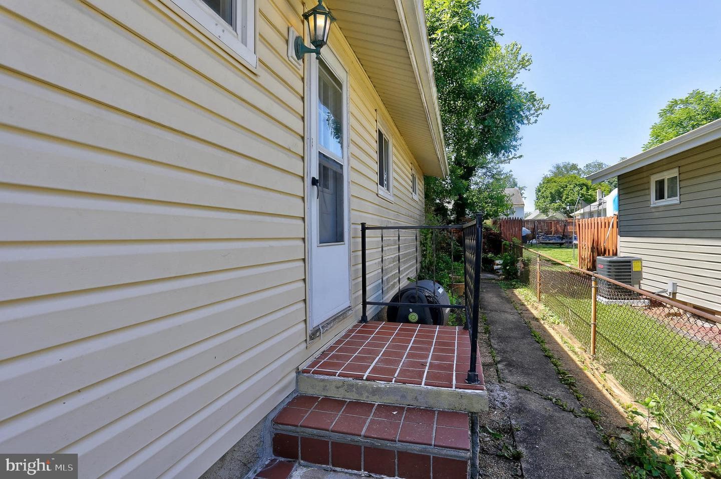 5907 Prince George Street photo 4