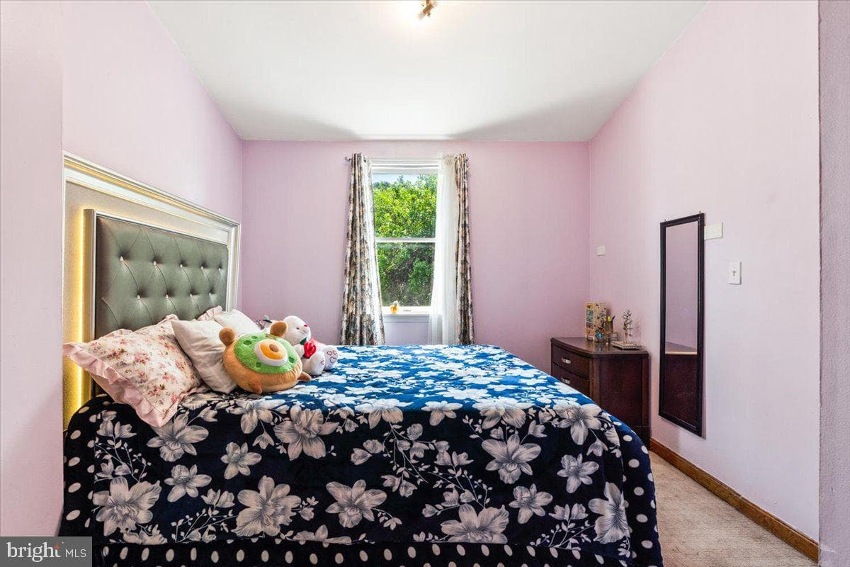 4903 Kenwood Avenue photo 28