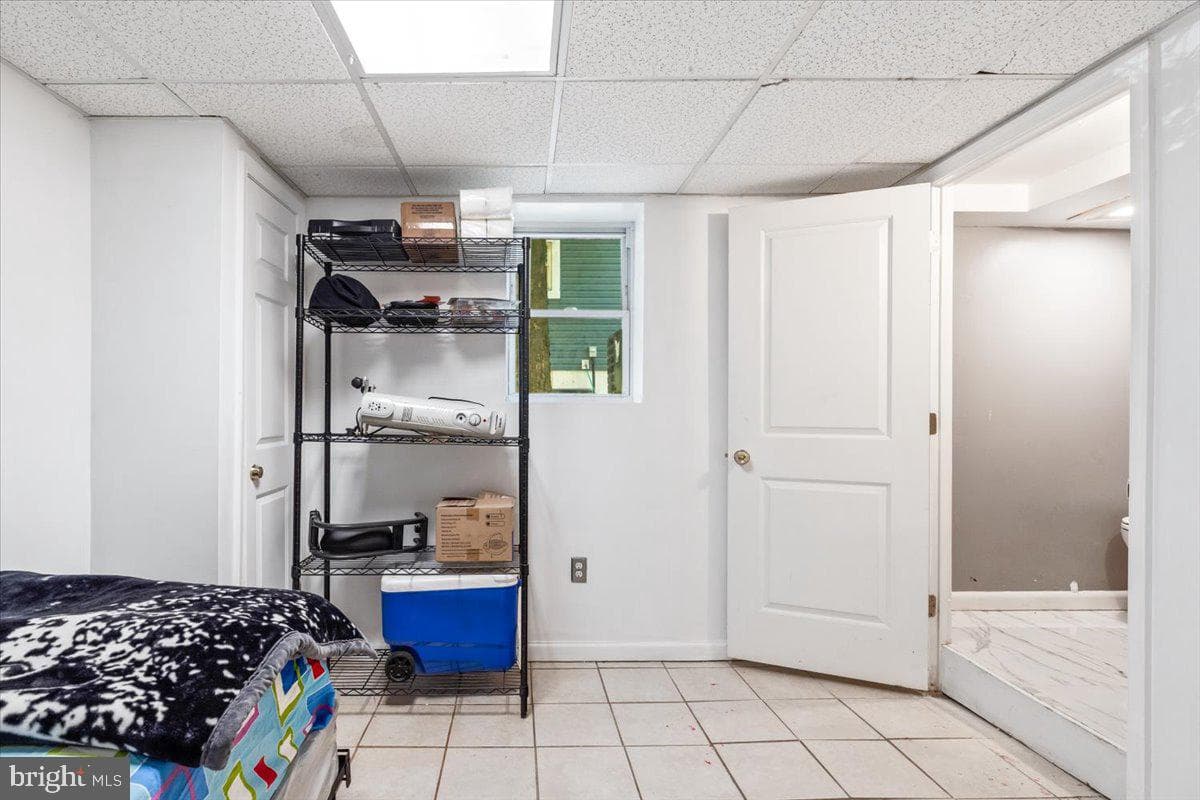 4903 Kenwood Avenue photo 37