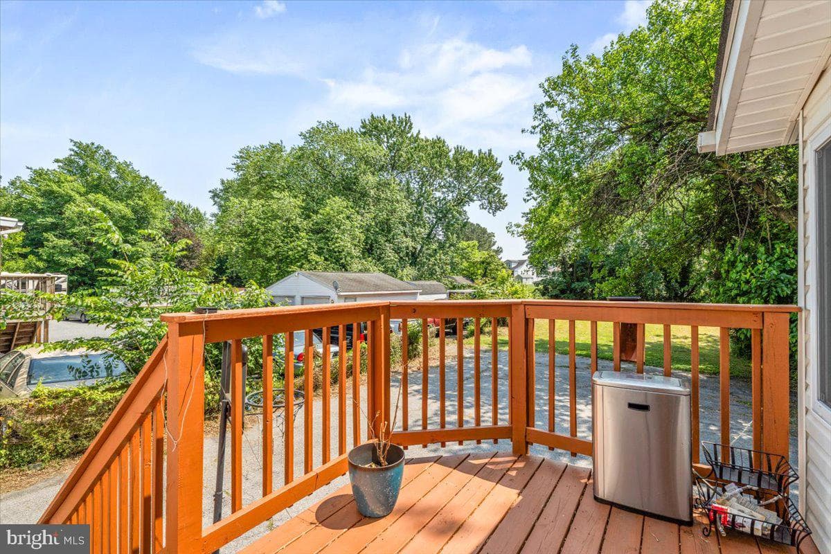 4903 Kenwood Avenue photo 40