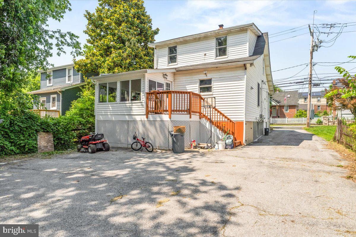 4903 Kenwood Avenue photo 42