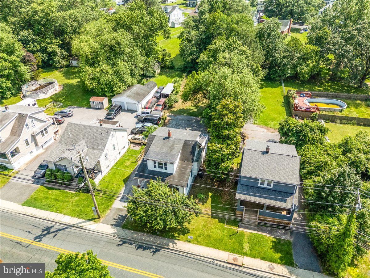 4903 Kenwood Avenue photo 54