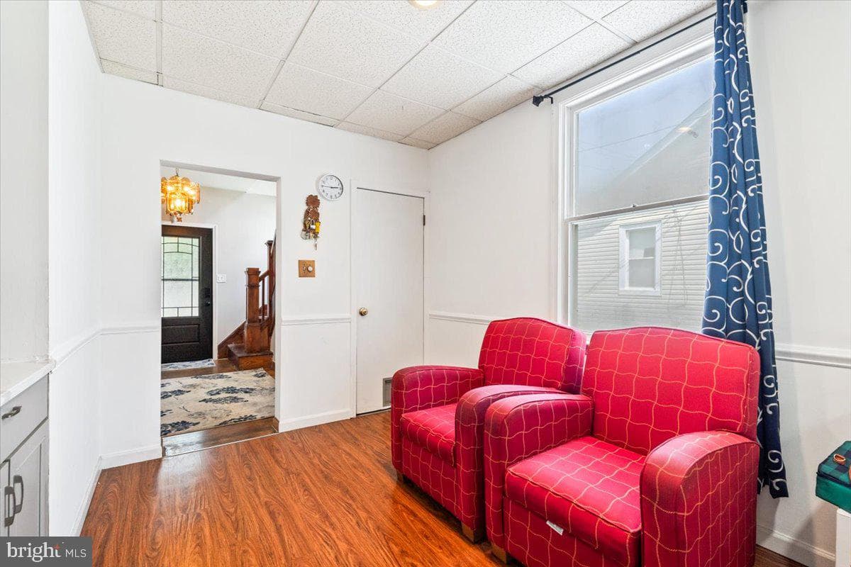 4903 Kenwood Avenue photo 9