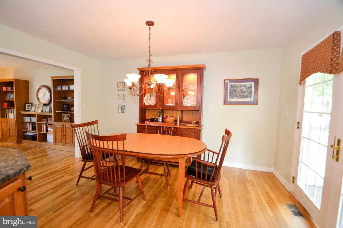 307 Townleigh Road photo 3