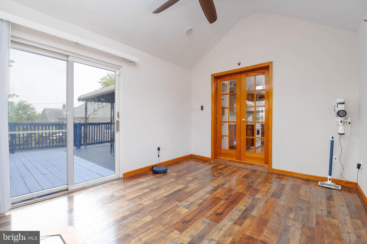 4208 Thorncliff Road photo 13