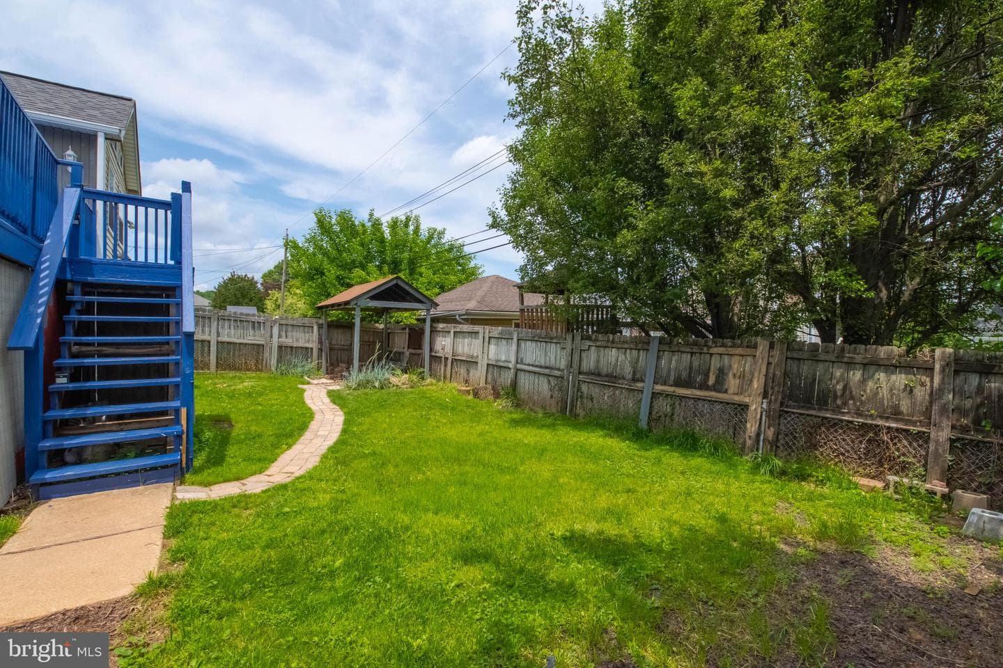 4208 Thorncliff Road photo 32