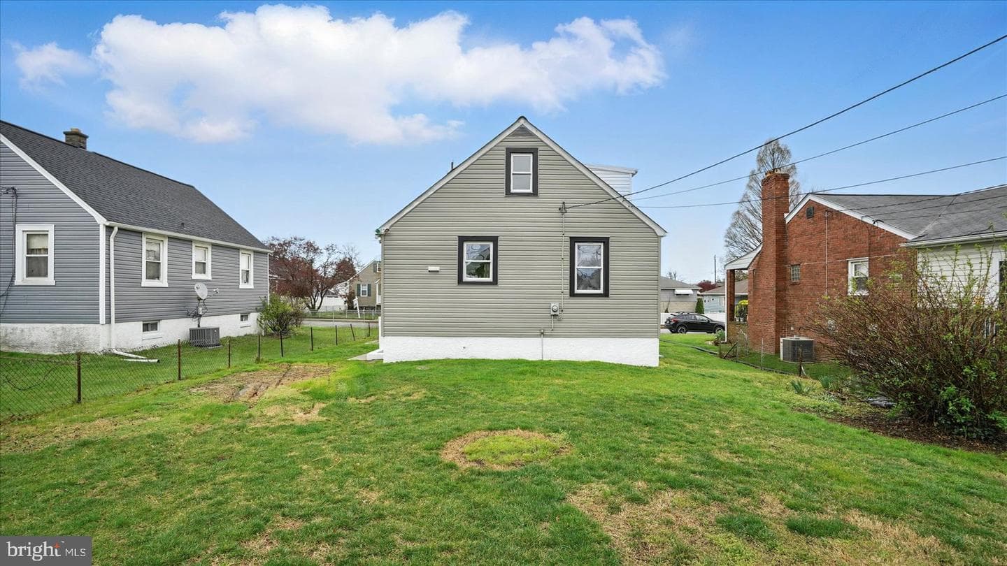 2910 Salisbury Avenue photo 35