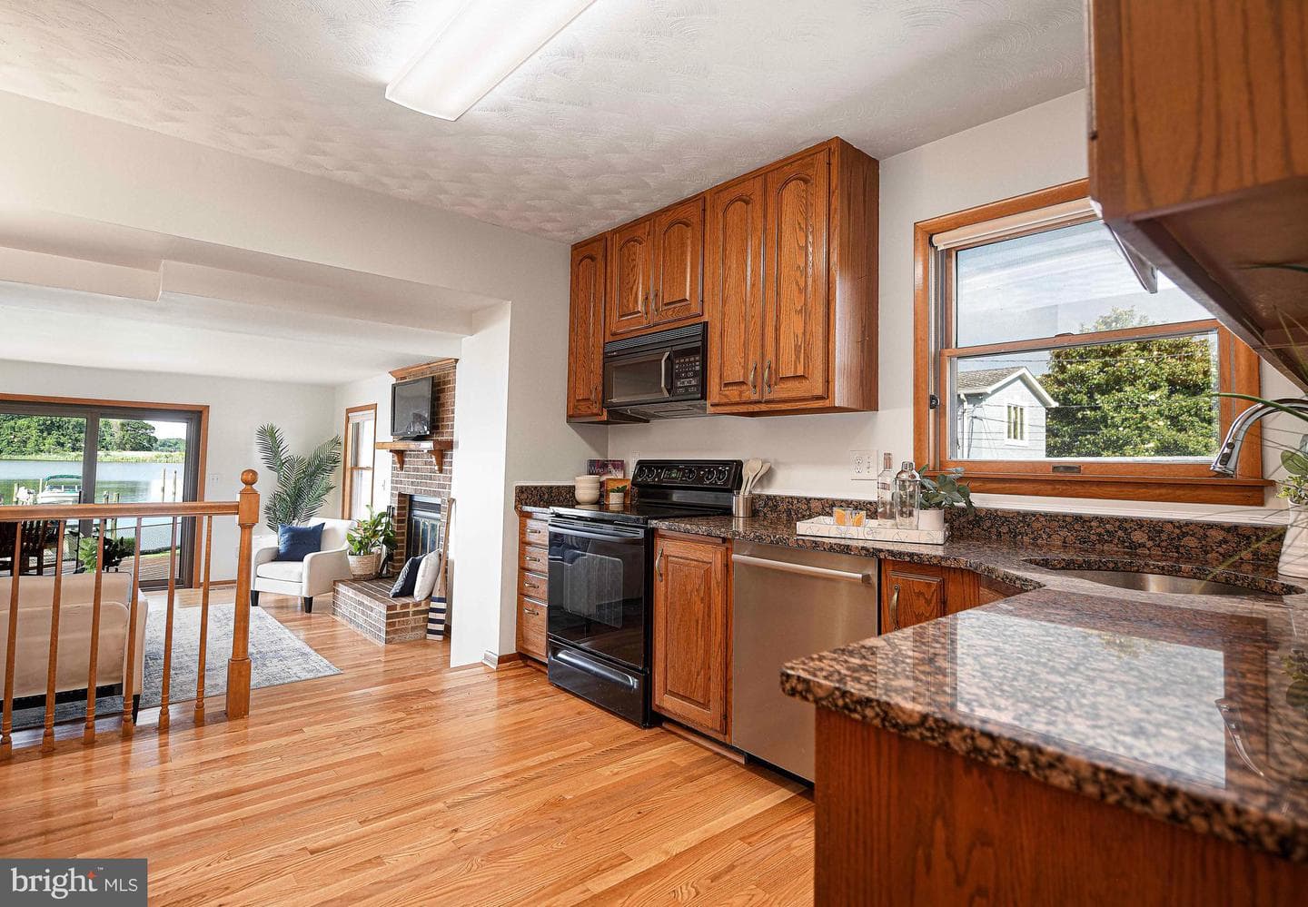 1825 Wilson Point photo 16