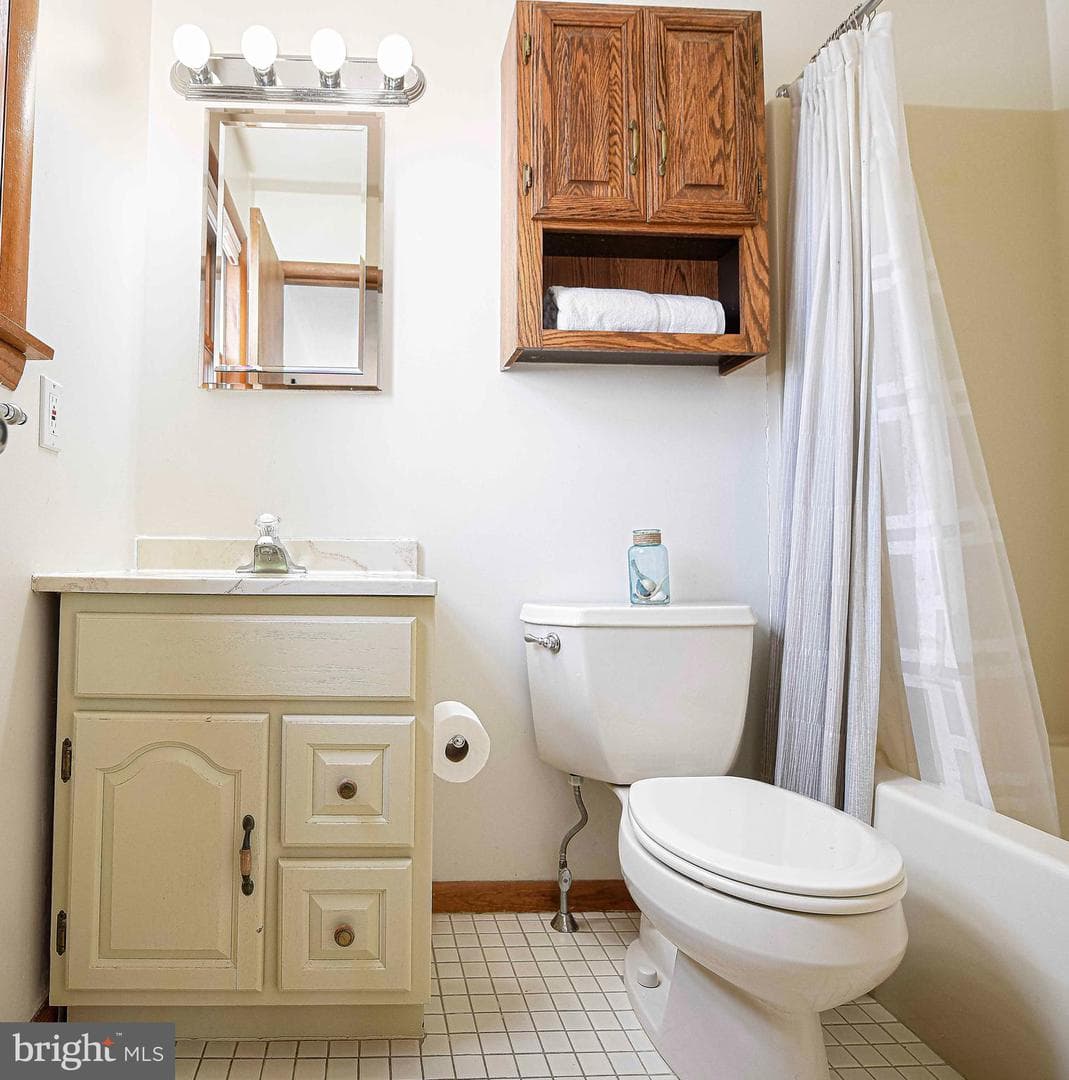 1825 Wilson Point photo 29