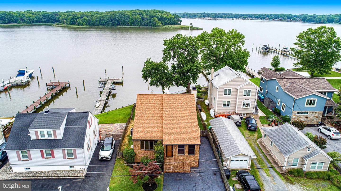 1825 Wilson Point photo 3