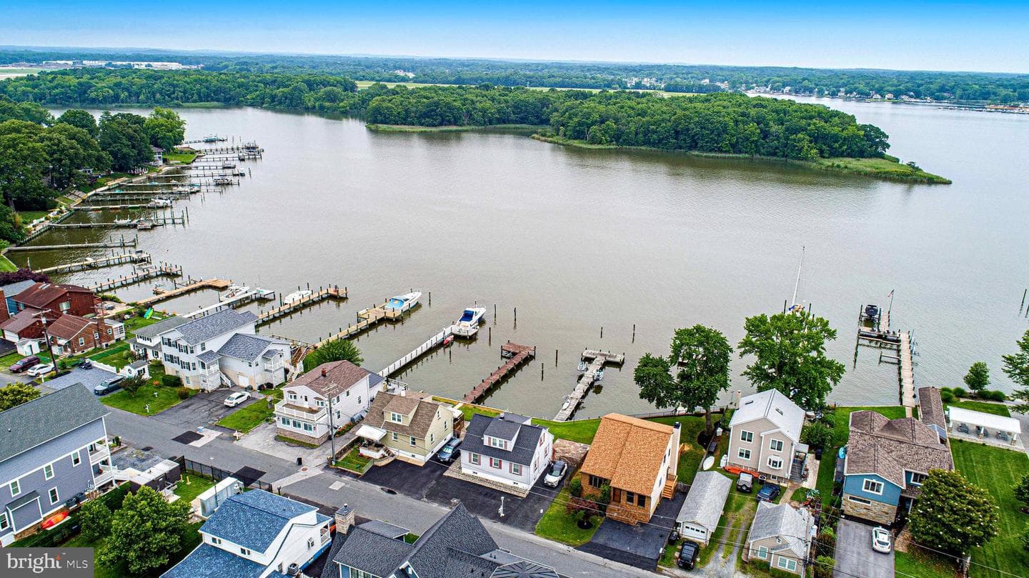 1825 Wilson Point photo 57
