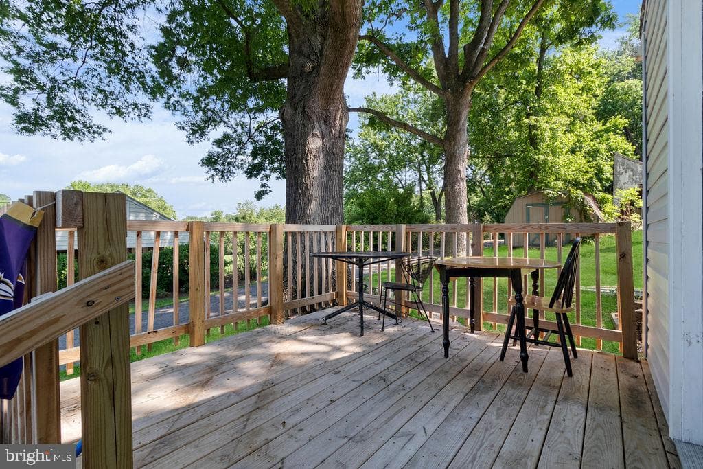 1326 Pine Grove Avenue photo 23