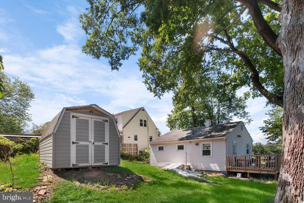 1326 Pine Grove Avenue photo 25