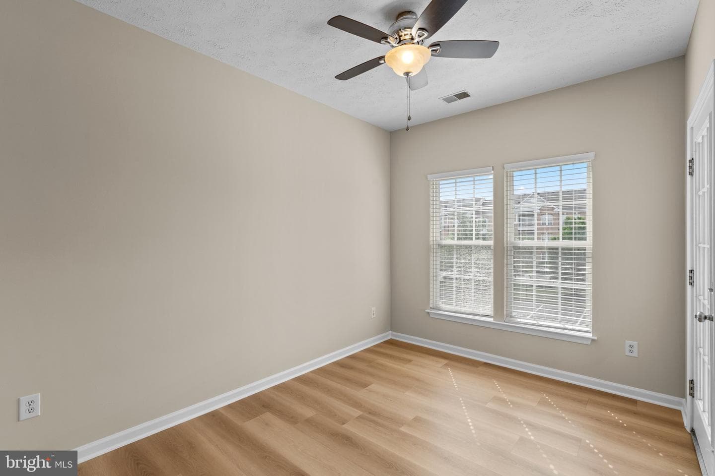 5458 Glenthorne Court #5458 photo 15