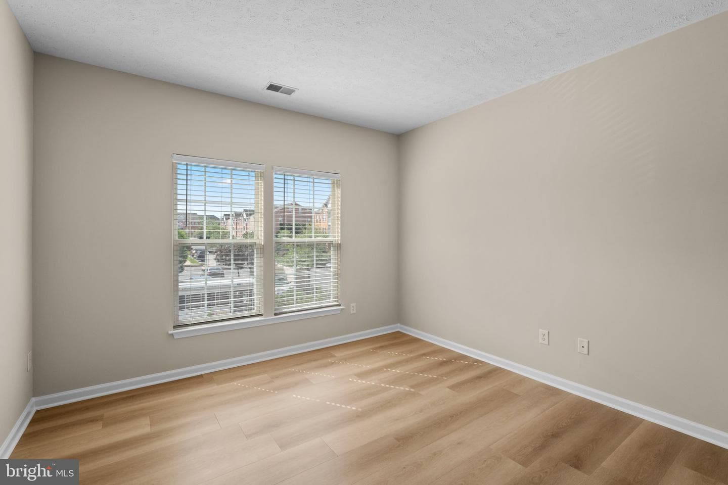 5458 Glenthorne Court #5458 photo 18