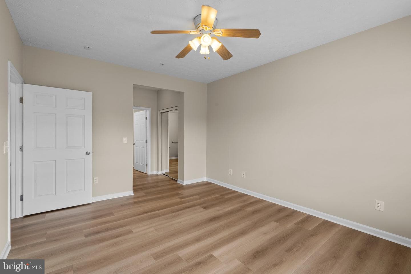 5458 Glenthorne Court #5458 photo 23