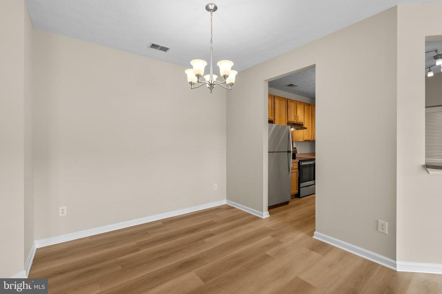 5458 Glenthorne Court #5458 photo 6