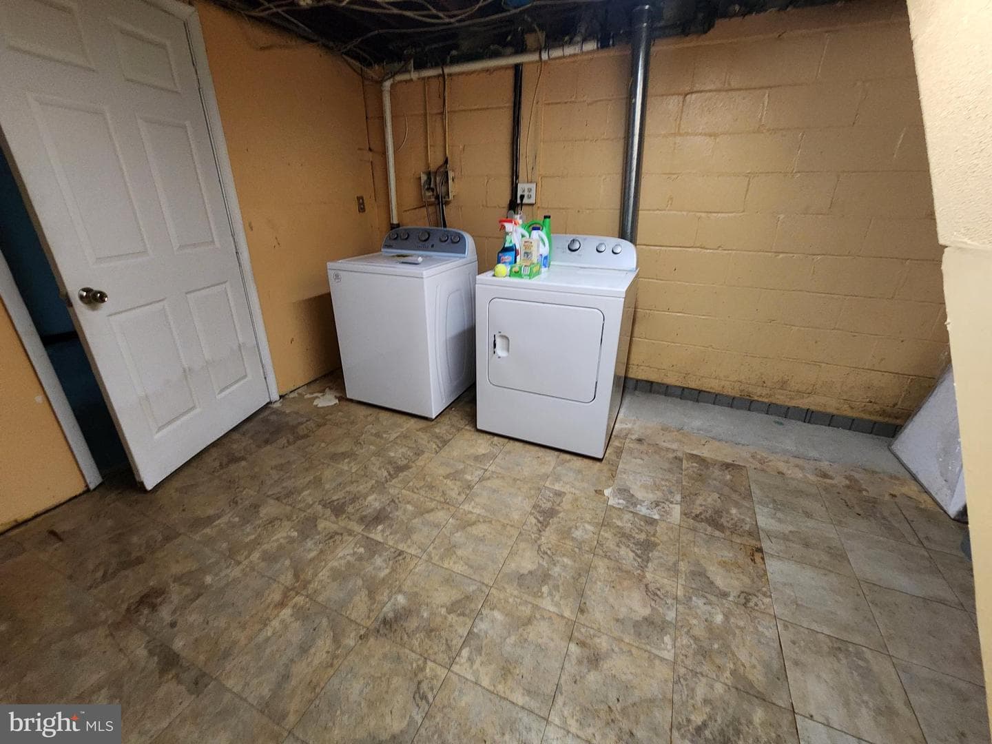 1808 Wentworth Road photo 20