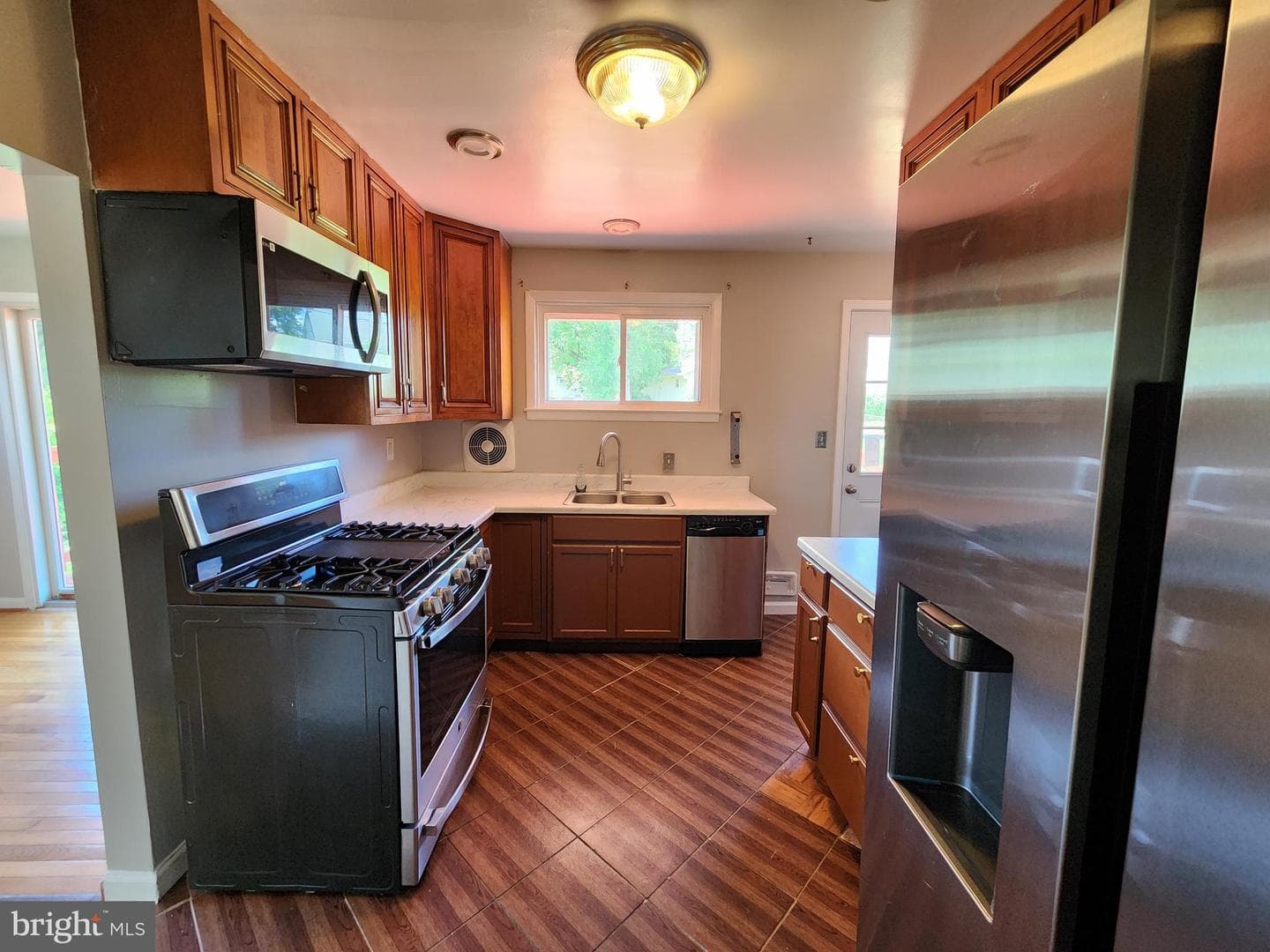 1808 Wentworth Road photo 6