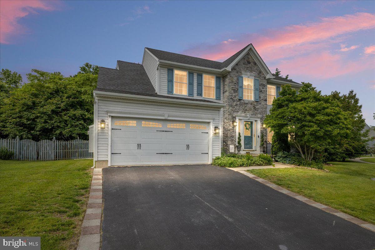1317 Nautical Circle photo 1