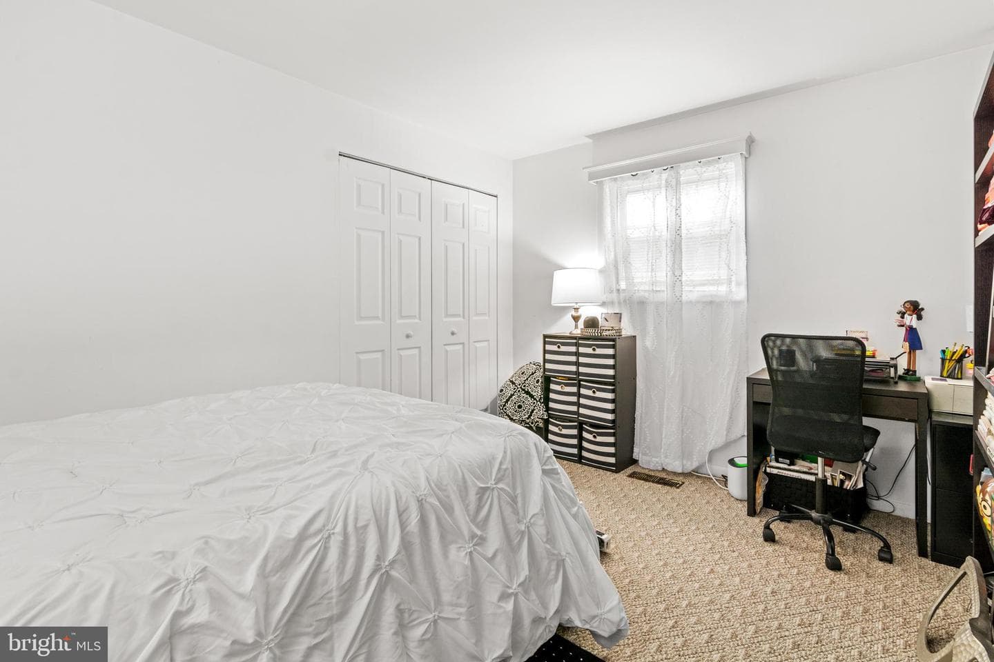 5 Warren Lodge Court #b photo 12